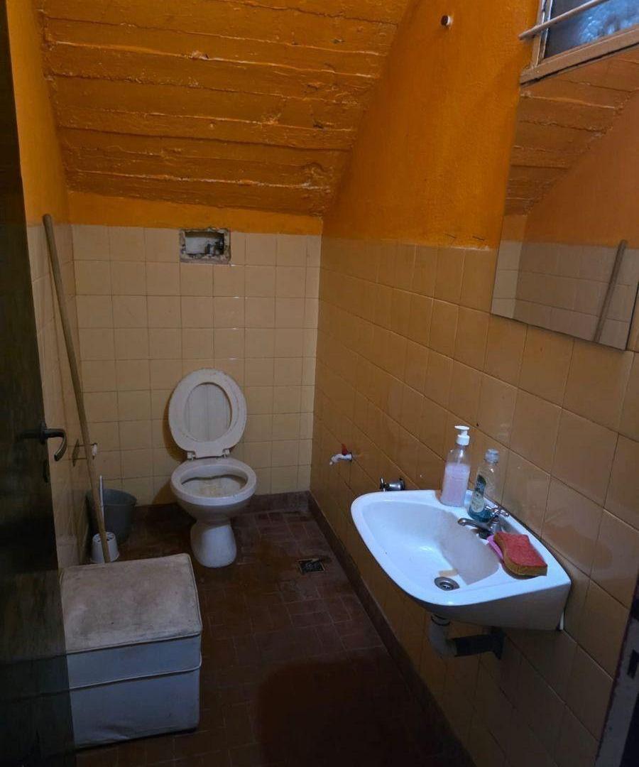 Foto de Alquiler Local Comercial de 95m²en Villa Luzuriaga, imagen 2