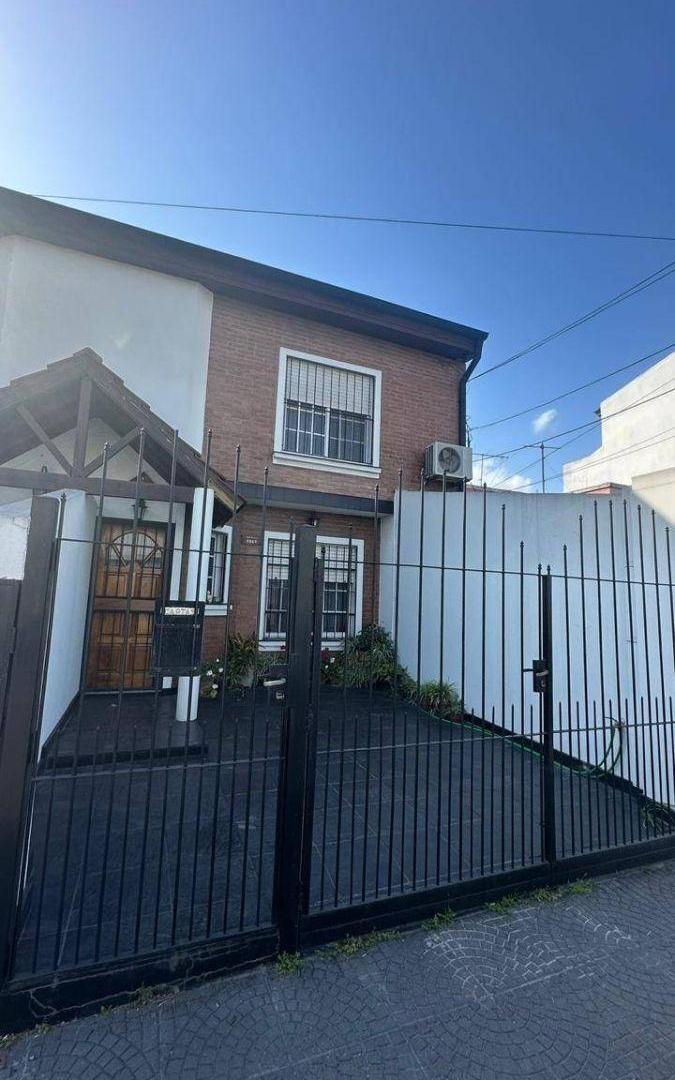 Foto de Dúplex en venta c/ cochera en San Justo, imagen 3