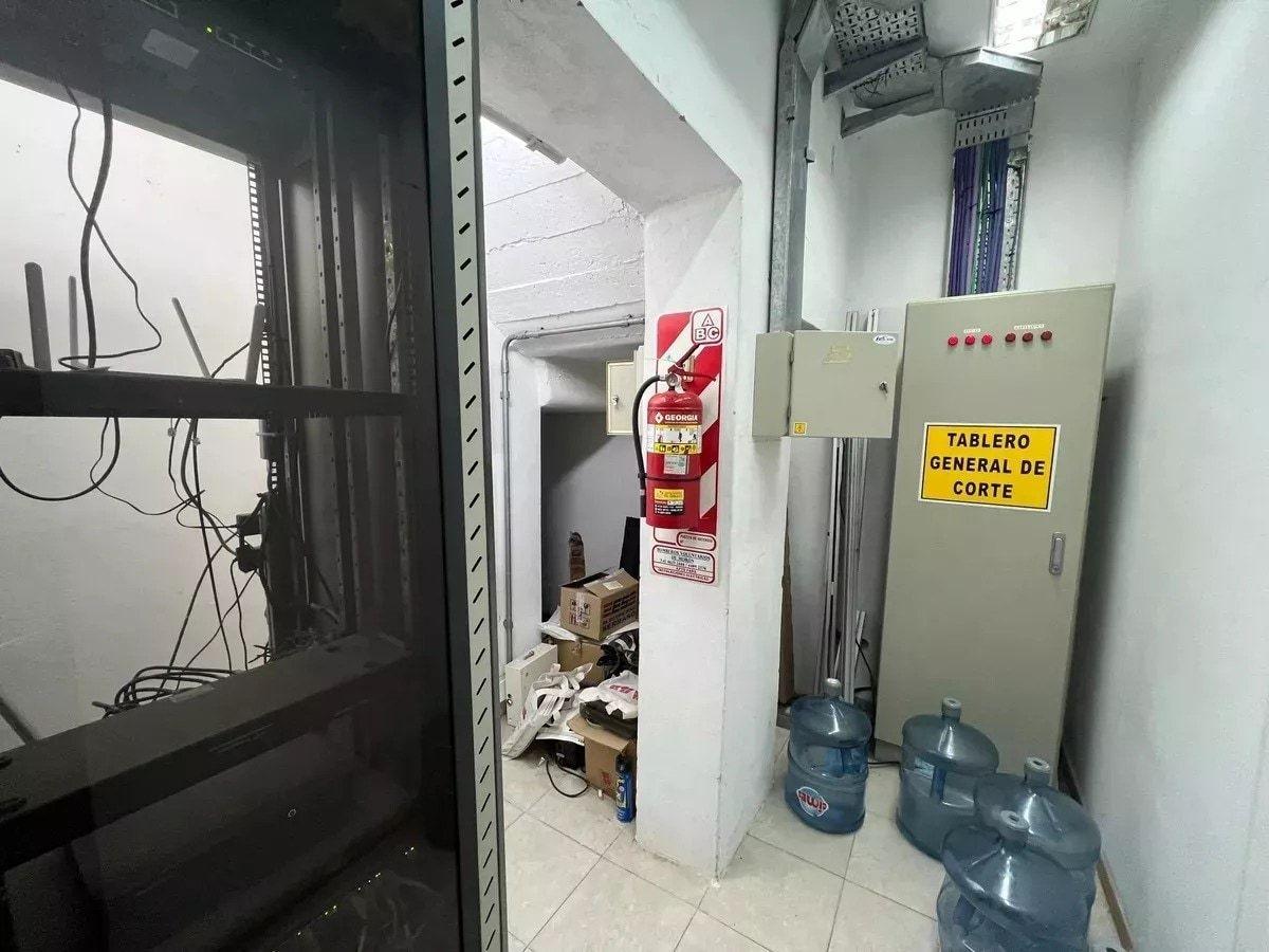 Foto de Galpón en venta de 700m2 ubicado en Castelar, imagen 4