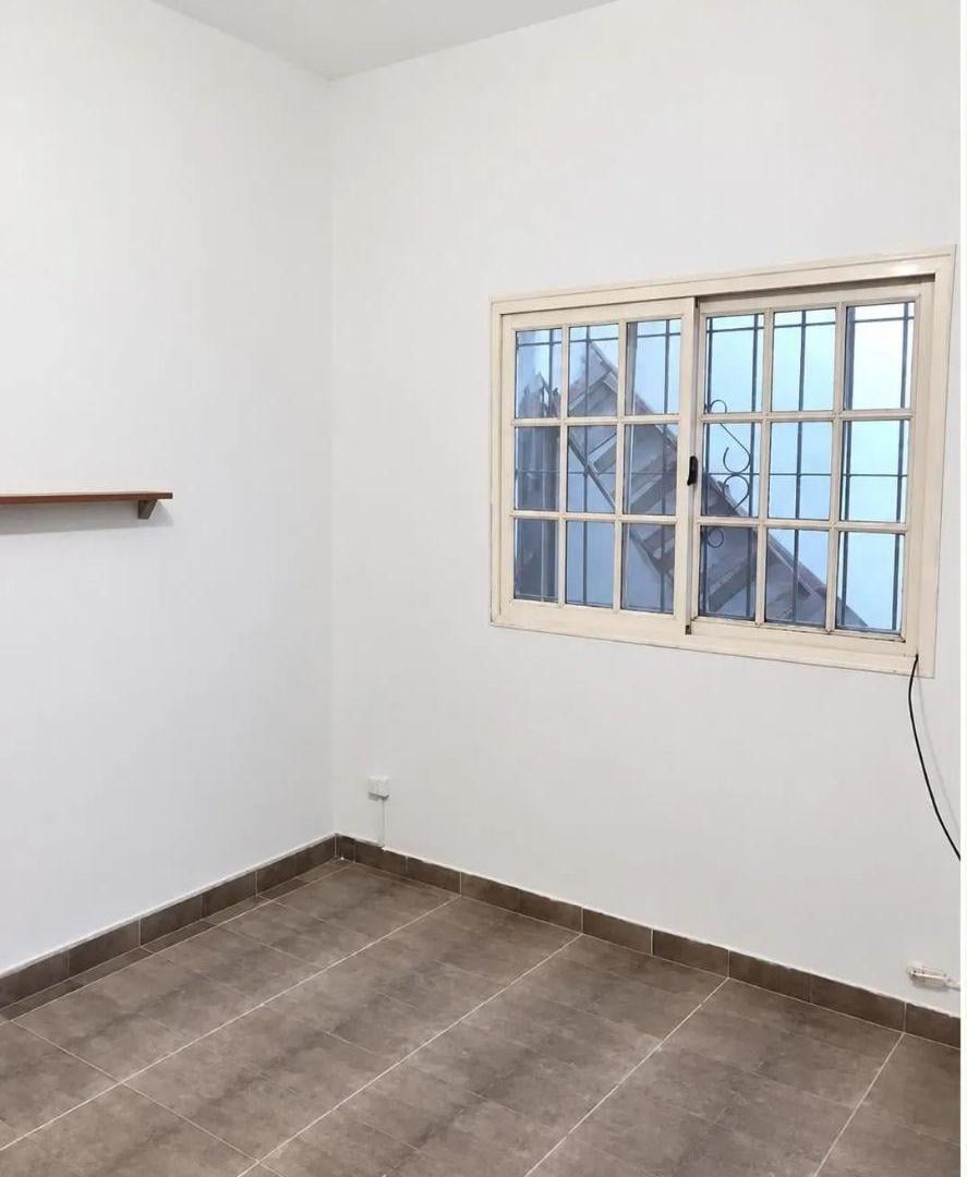 Foto de Hermoso Chalet en alquiler con 2 dormitorios, patio y cochera en, imagen 5