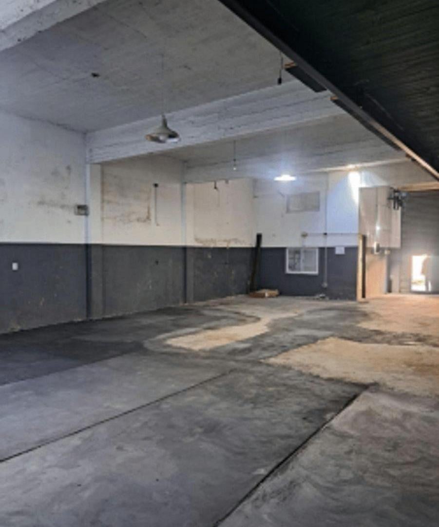 Foto de Galpón en alquiler de 150m2 ubicado en Ciudadela, imagen 2