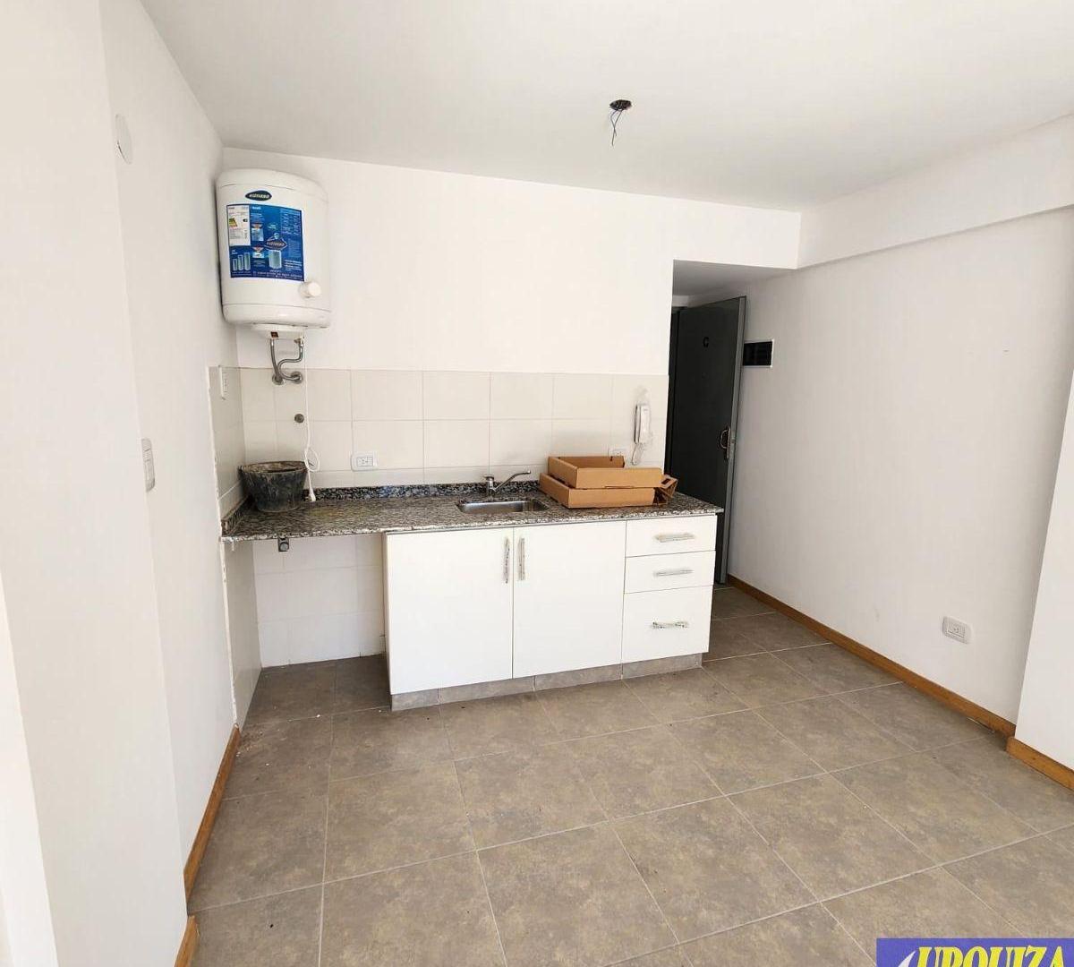Foto de Departamento en alquiler de 1 dormitorio c/ cochera en Haedo, imagen 3