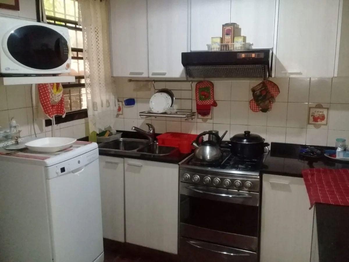 Foto de Chalet en venta con 4 dormitorios en 2 plantas con cochera y patio en, imagen 3