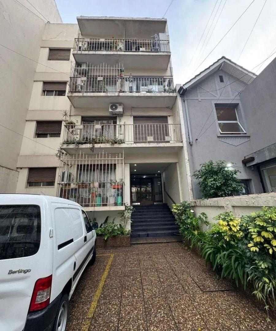Foto de Departamento 3 ambientes en venta con balcón y cochera en Ramos Mejía, imagen 1