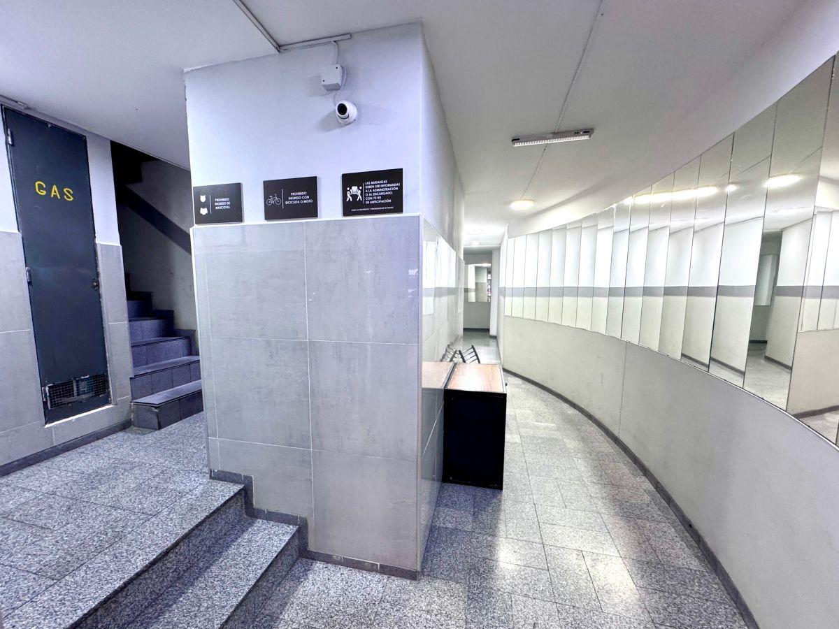 Foto de VENTA - Av. Colon esquina Cañada - Piso 10 - Frente, imagen 2