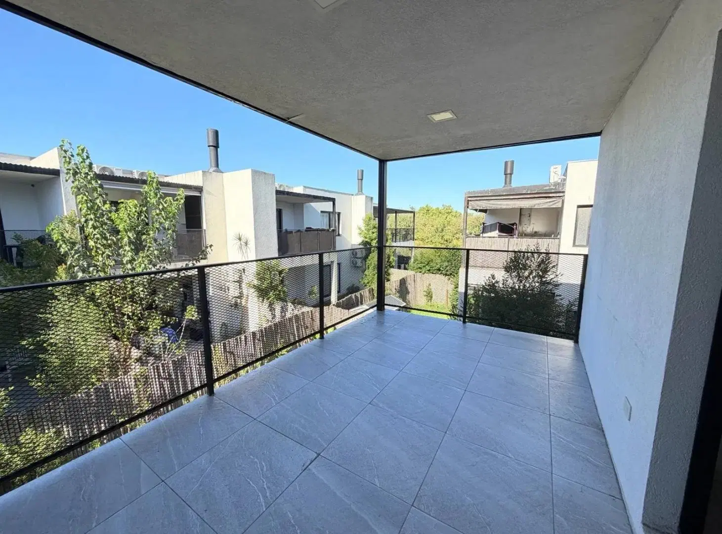 Departamento 2 Dormitorios En Primer Piso , Cochera, Barrio Cañada Village Pilar 1
