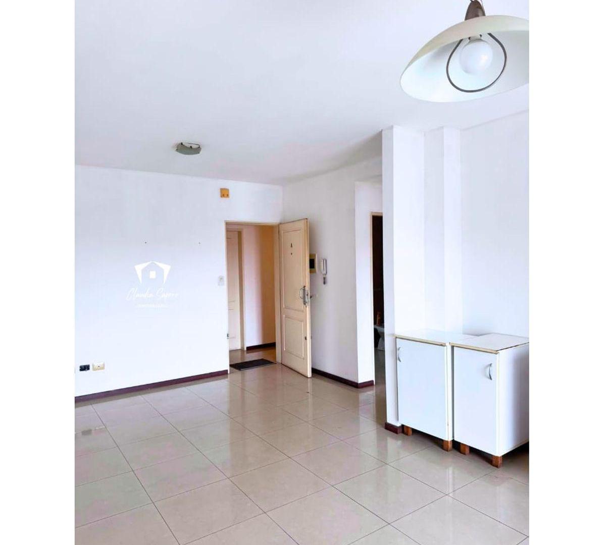 Foto de Departamento 2 Ambientes en Alquiler Pilar Centro con Balcón y Cochera, imagen 2