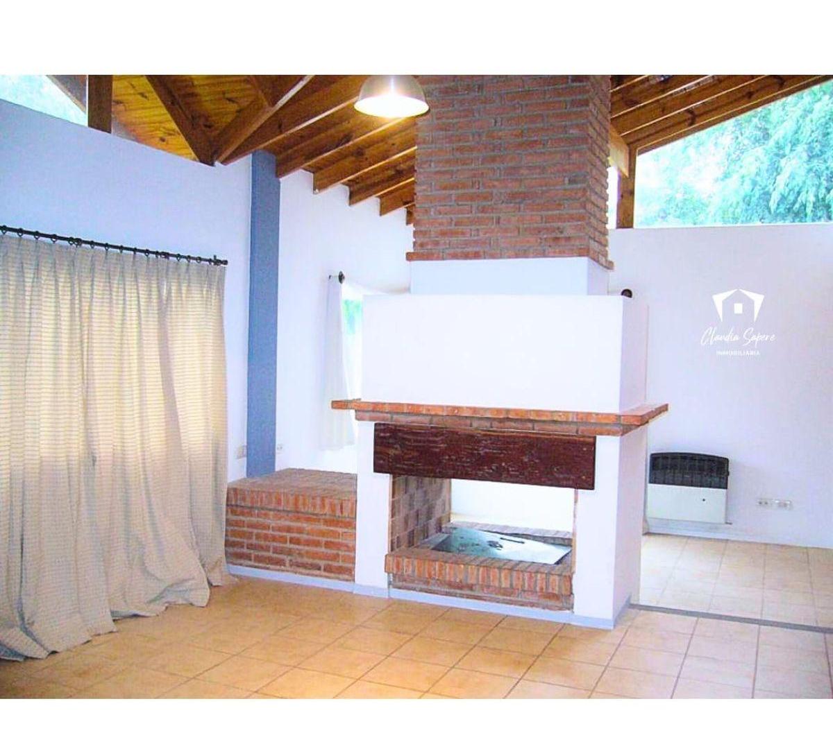 Foto de Casa en alquiler 4 ambientes, 3 dormitorios, suite, escritorio, cochera, imagen 1