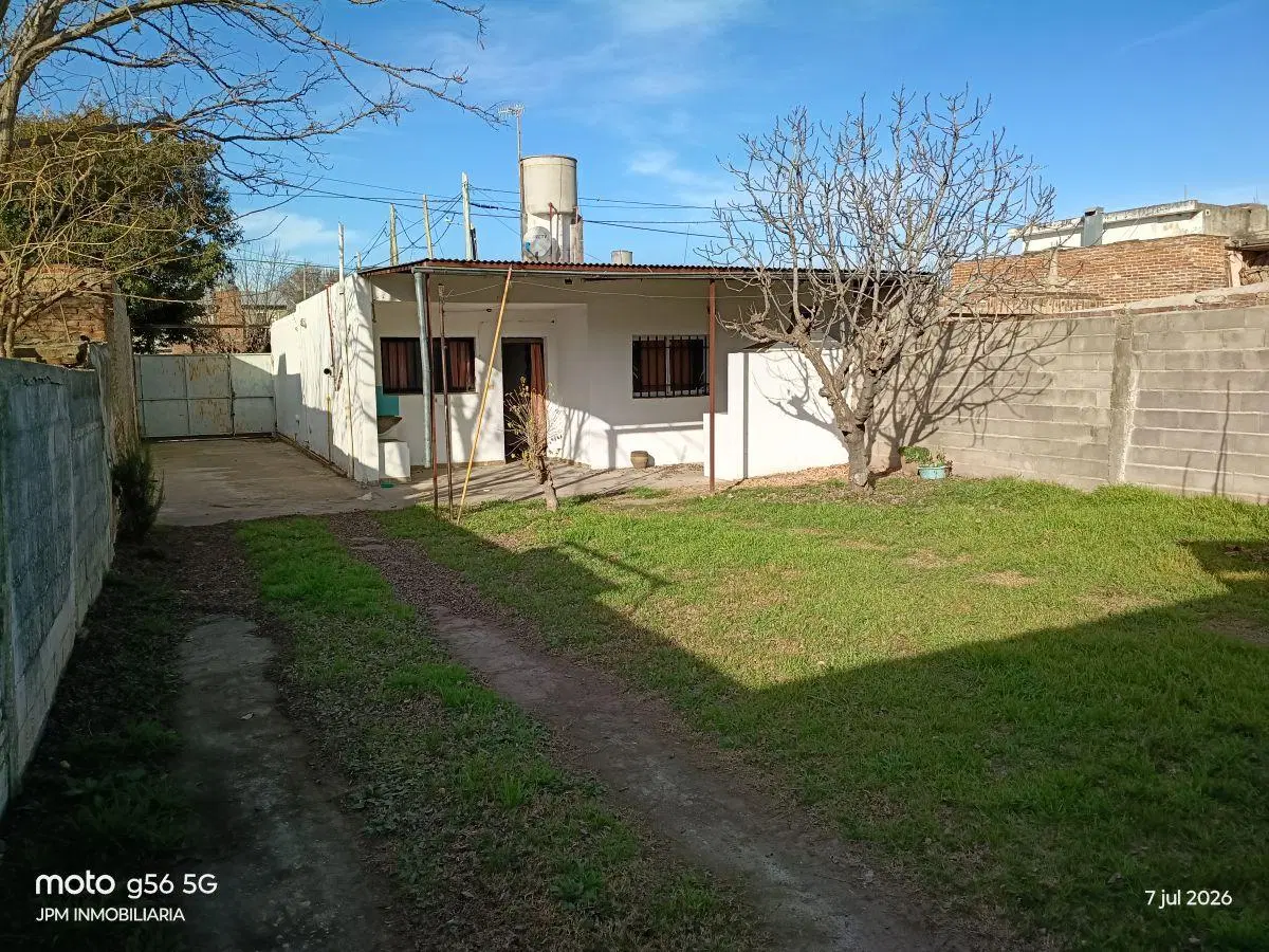 ALQUILO -VILLA ADELA, CASA 2 DORMITORIOS GRAN PATIO CON GALPON PARA TALLER!!! 5