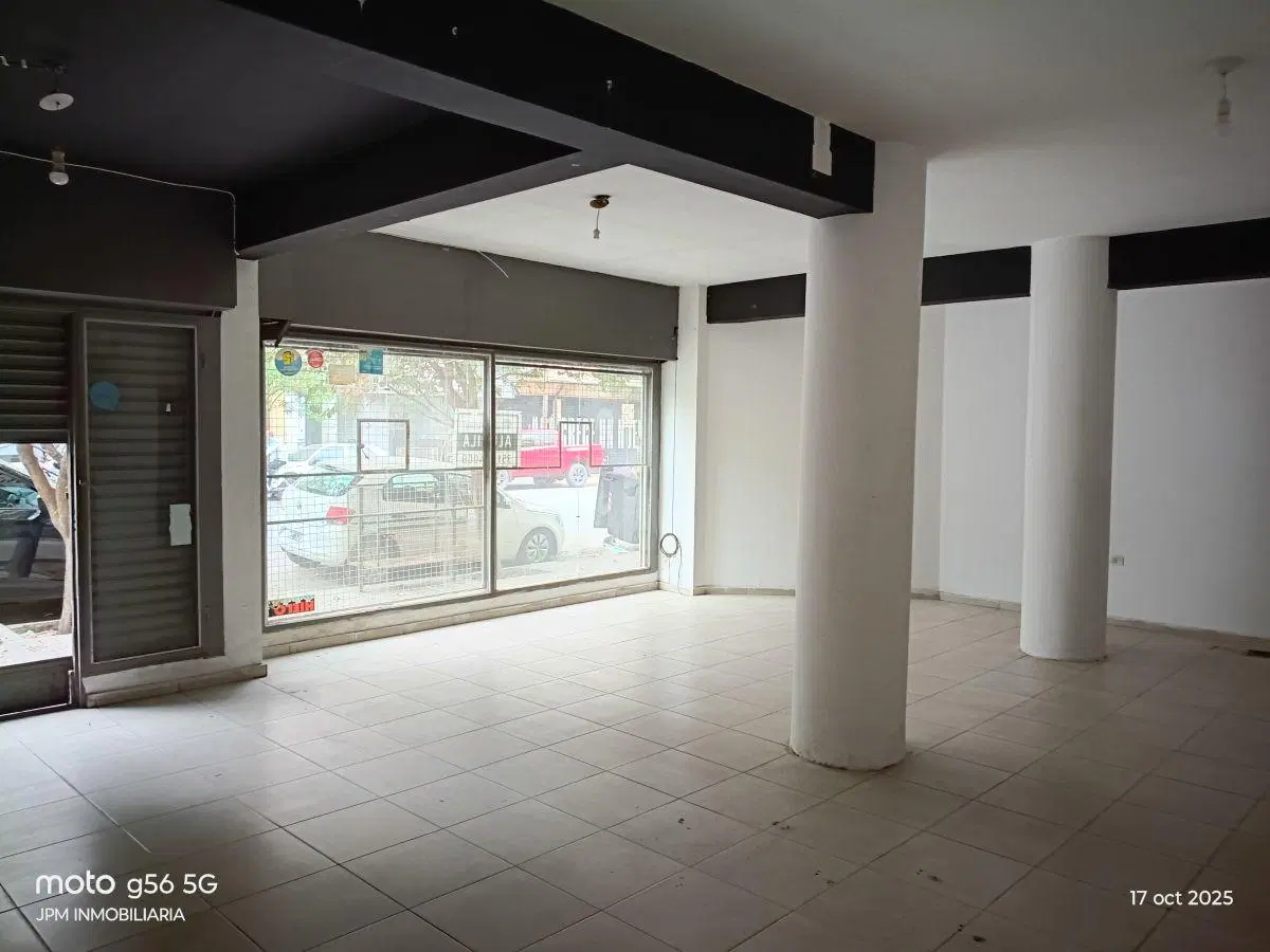 VENDO - GRAN LOCAL COMERCIAL, APTO GASTRONOMICO!!! 2