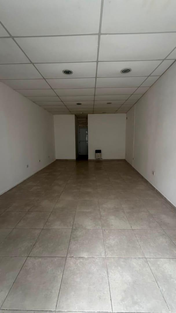 Foto de Local Comercial en ALQUILER - calle Belgrano al 300, VIEDMA, imagen 1