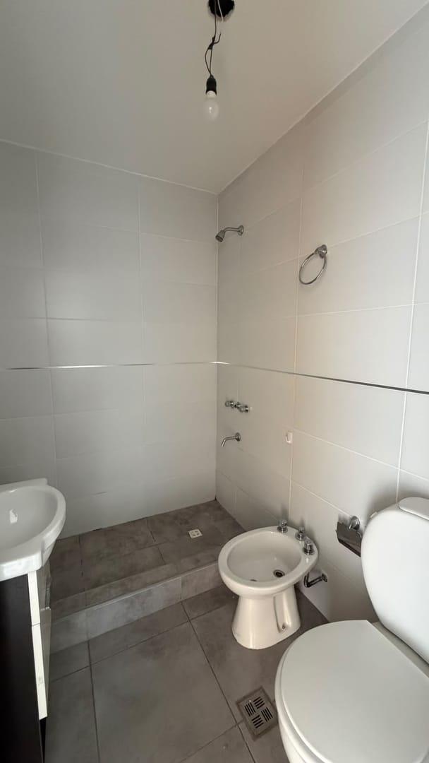 Foto de Departamento 2 dorm. en ALQUILER - c/ Cochera - Costanera Norte, imagen 2