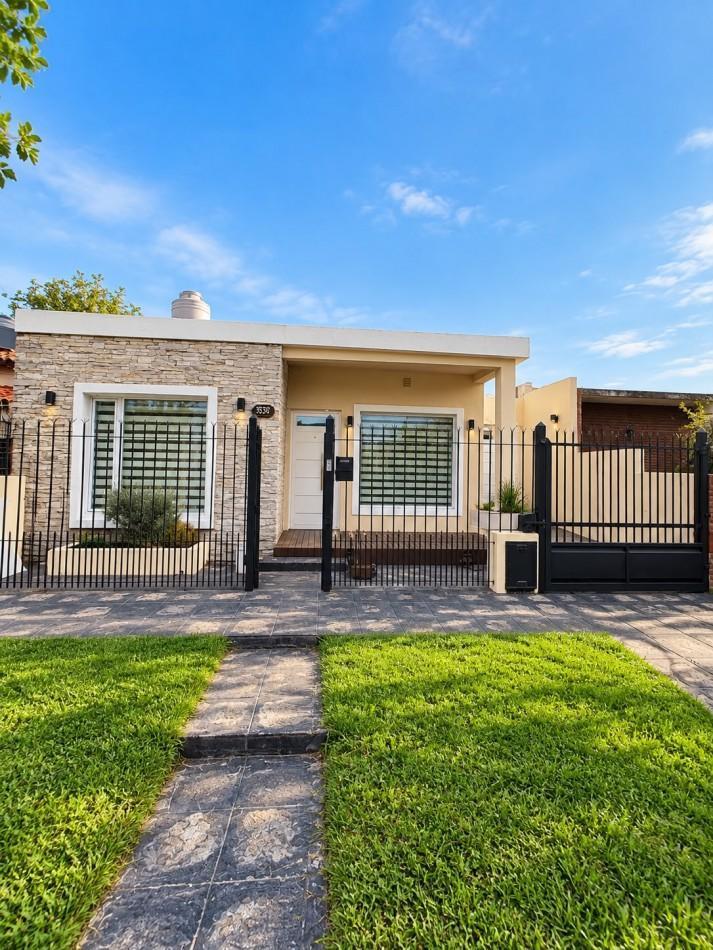 Foto de Casa en venta con parque y quincho., imagen 1