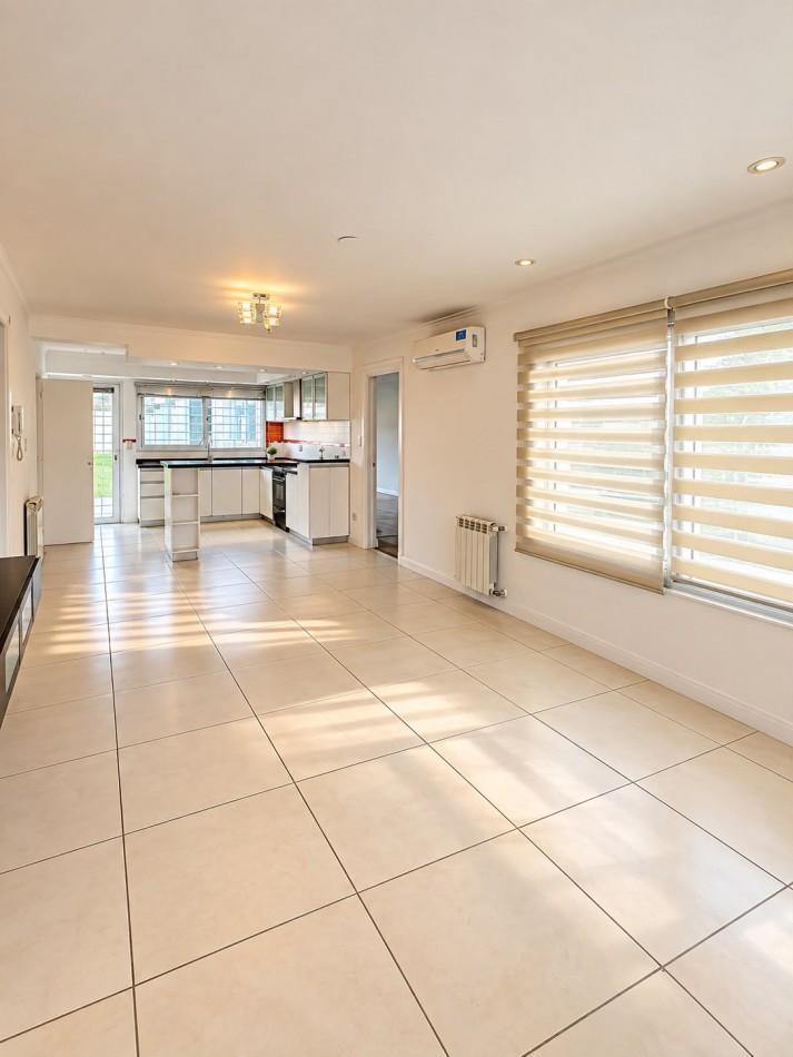 Foto de Casa en venta con parque y quincho., imagen 3