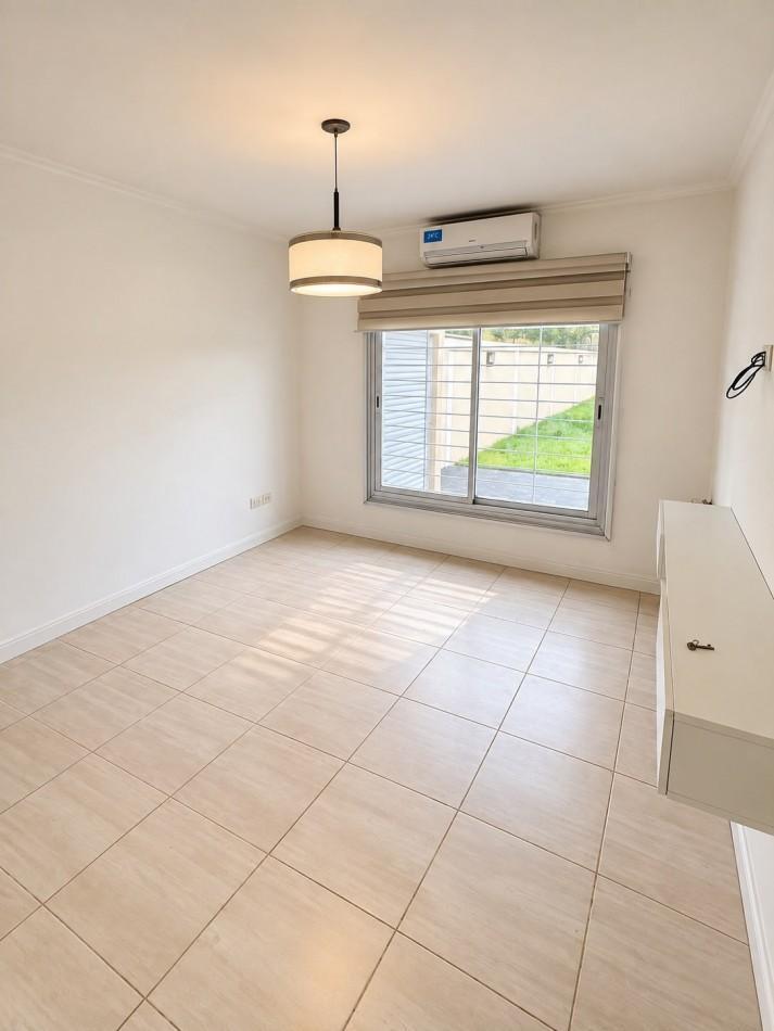 Foto de Casa en venta con parque y quincho., imagen 5