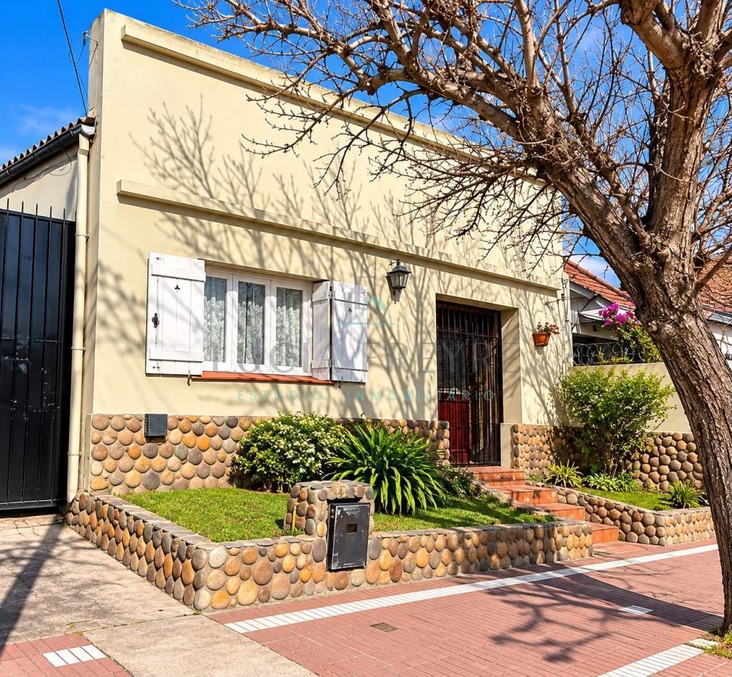 Foto de Casa con parque y quincho en venta - Barrio Los Andes MULTIFAMILIAR, imagen 1