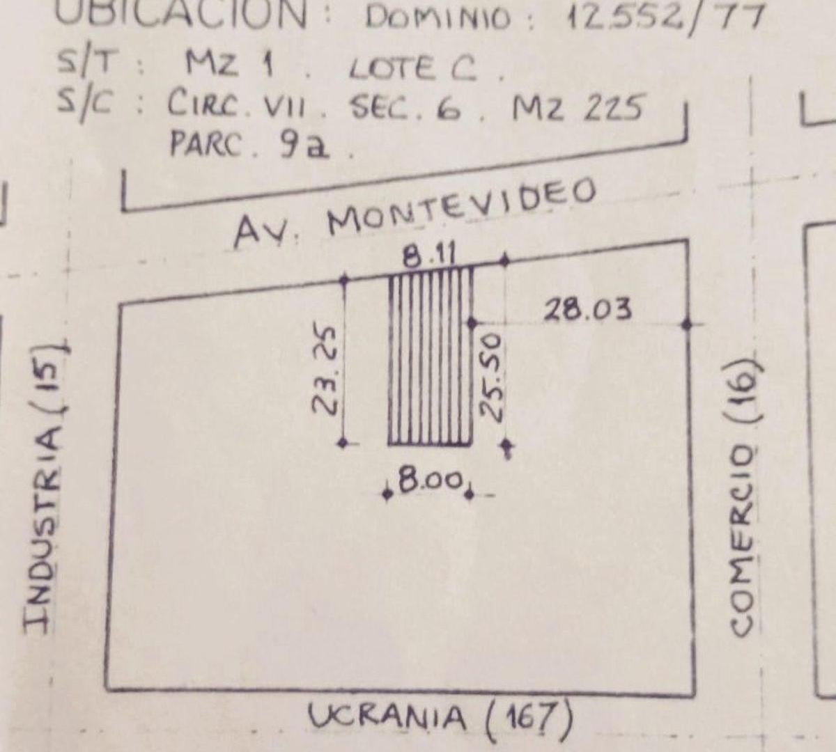 LOCAL EN VENTA EN MONTEVIDEO ENTRE 15 Y 16