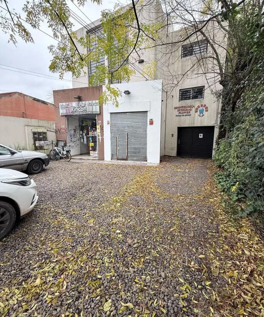 LOCAL COMERCIAL, CNO BELGRANO ENTRE 425 Y 426. EXCELENTE UBICACION 5