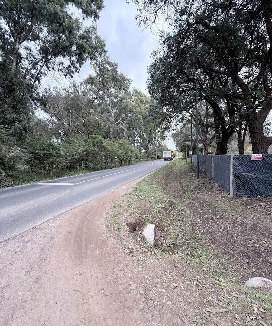 TERRENO EN ARANA 646 ENTRE 20 Y 22 1