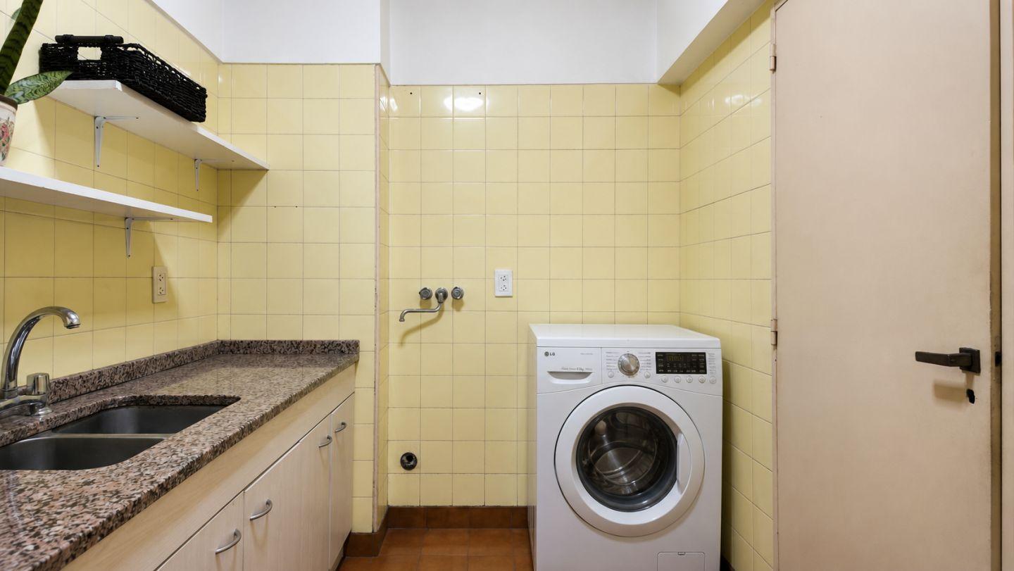 Foto de Venta departamento 3 ambientes con cochera y baulera, imagen 1