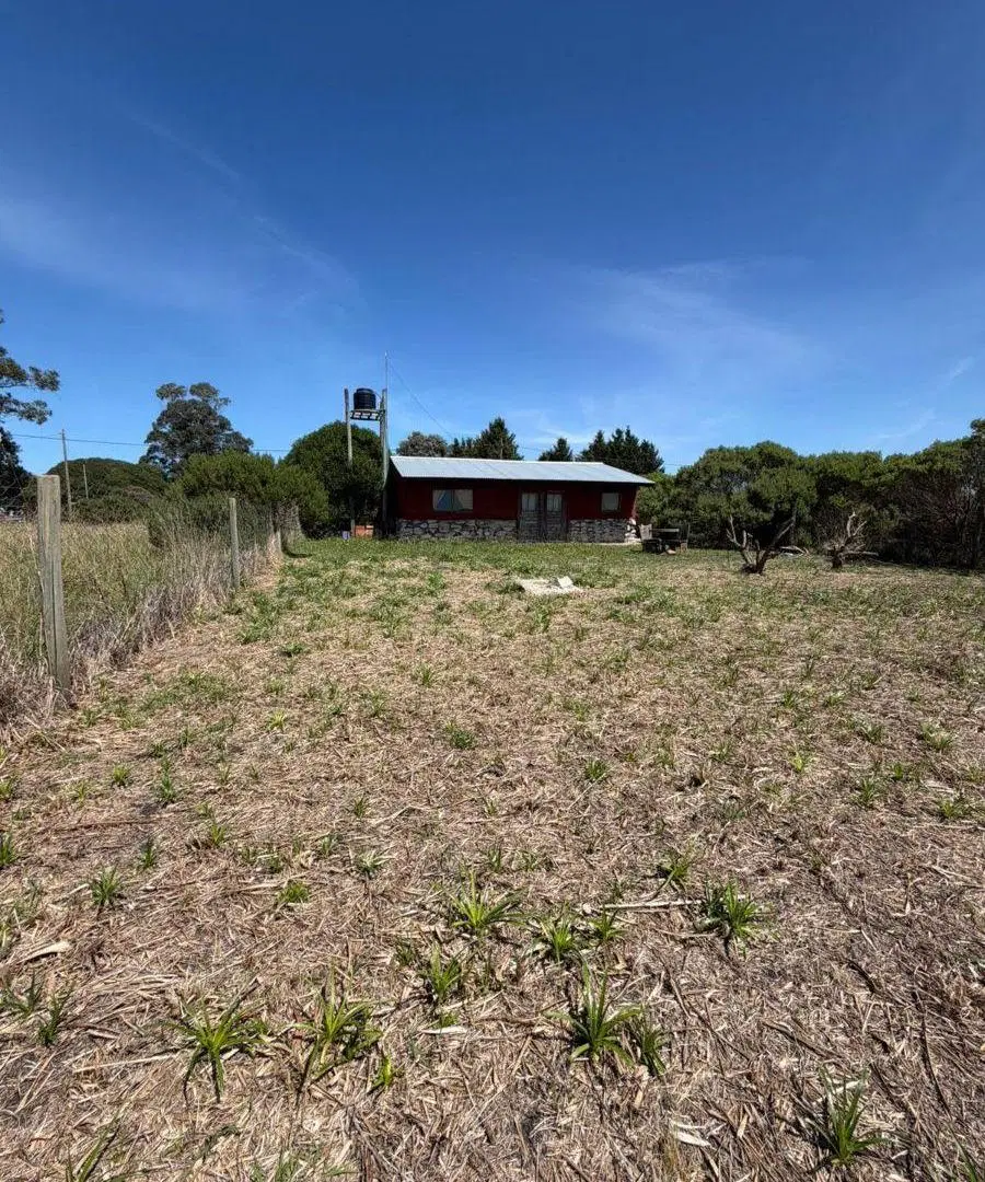Casa estilo cabaña de 2 Ambientes en Chapadmalal con gran terreno 5