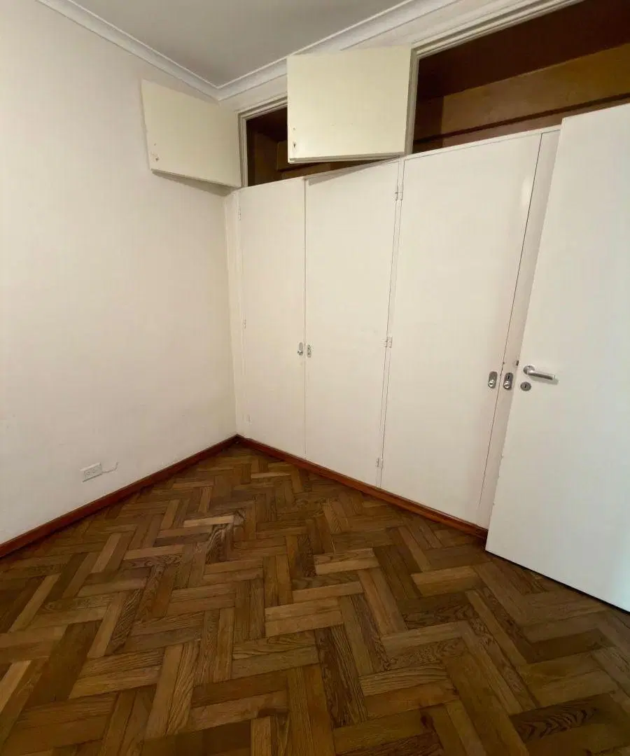 Excepcional Departamento de 4 Ambientes con Balcón y Dependencia – Entre Ríos al 1900 3