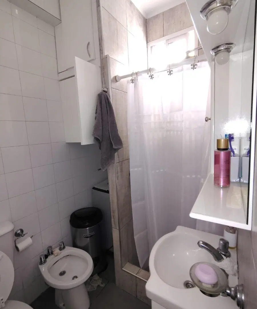 Departamento 2 Ambientes Reciclado Frente a Plaza España y el Mar – Av. Libertad 2900 3
