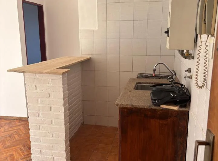 Alquiler de departamento sobre peatonal Sur Santa Fe 1