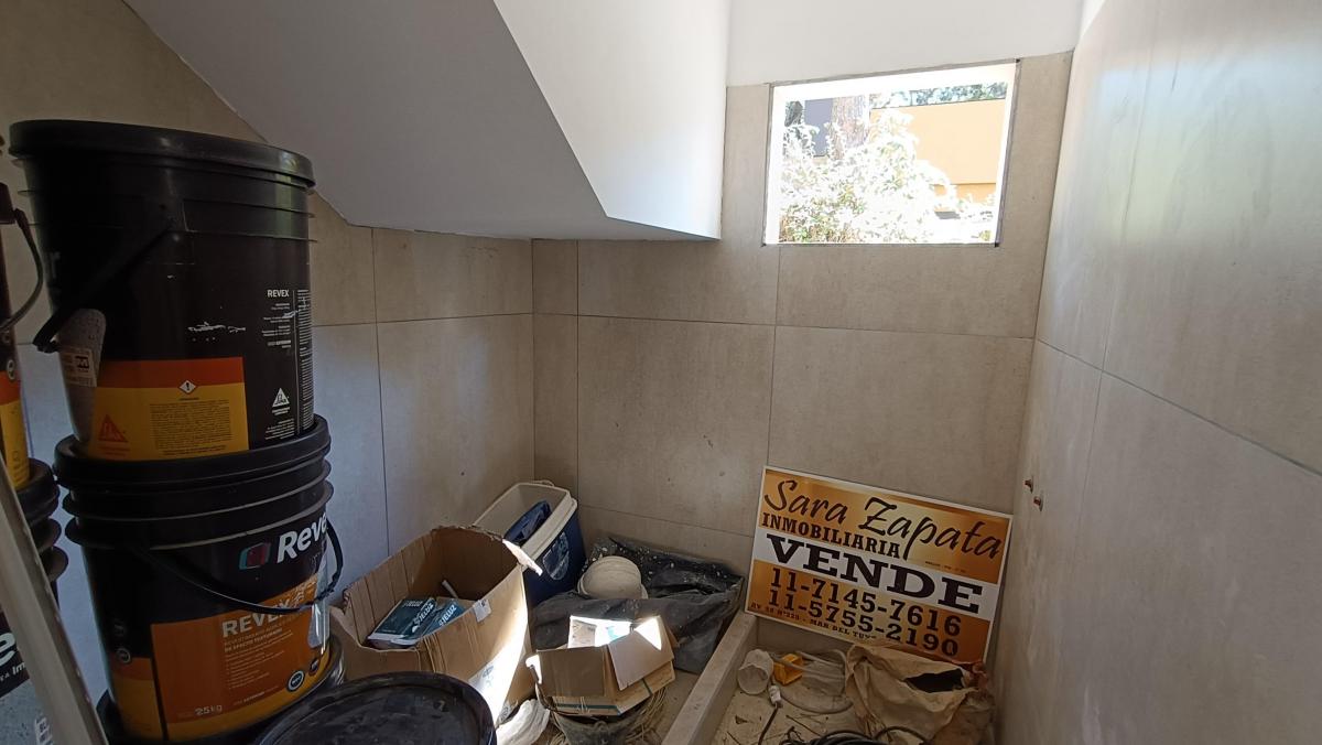 Av 2 E/ Orquídeas y Violetas Costa del Este Dúplex 4 Amb Vende Sara Zapata 4