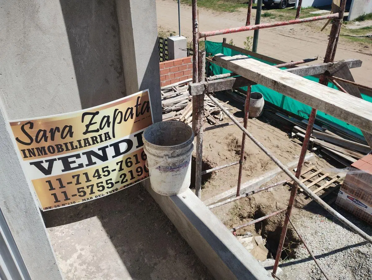 CHALET SEMI INDEPENDIENTE 3 DORMITORIOS 4 AMBIENTES A ESTRENAR VENDE SARA ZAPATA INMOBILIARIA 5