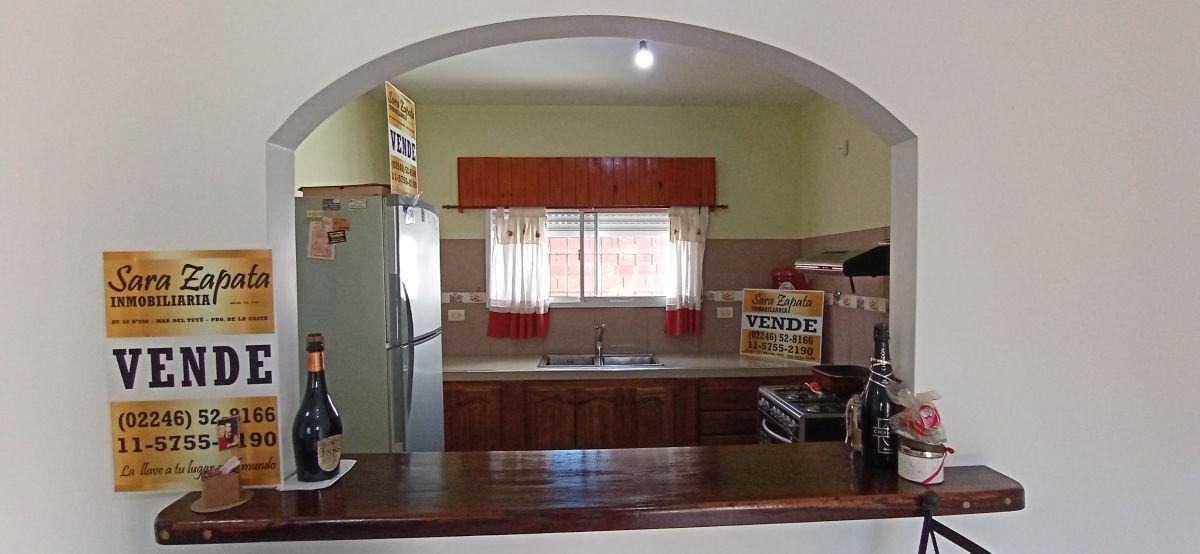 Foto de HERMOSA CASA EN AMPLIO LOTE PROPIO MAR DEL TUYÚ VENDE SARA ZAPATA, imagen 2