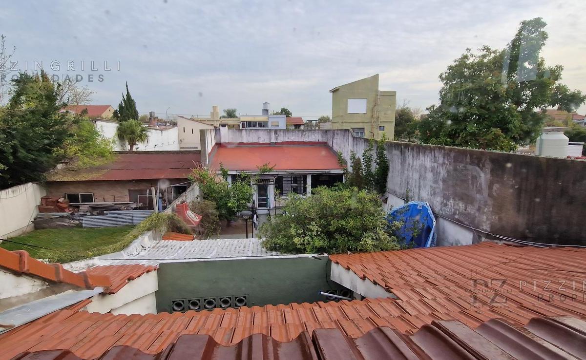 Propiedad con 4 departamentos - IDEAL INVERSION.