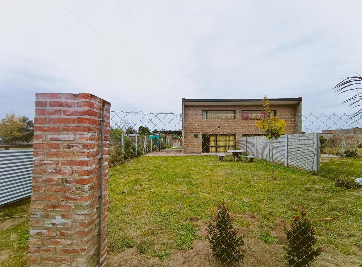 2 CASAS EN ESPEJO TIPO LOFT EN "JARDINES DE LA COSTA"