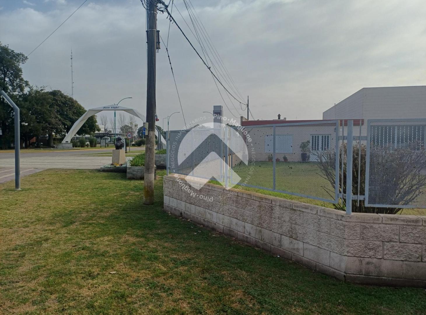 Foto de Local con galpon y gran terreno descubierto, imagen 4