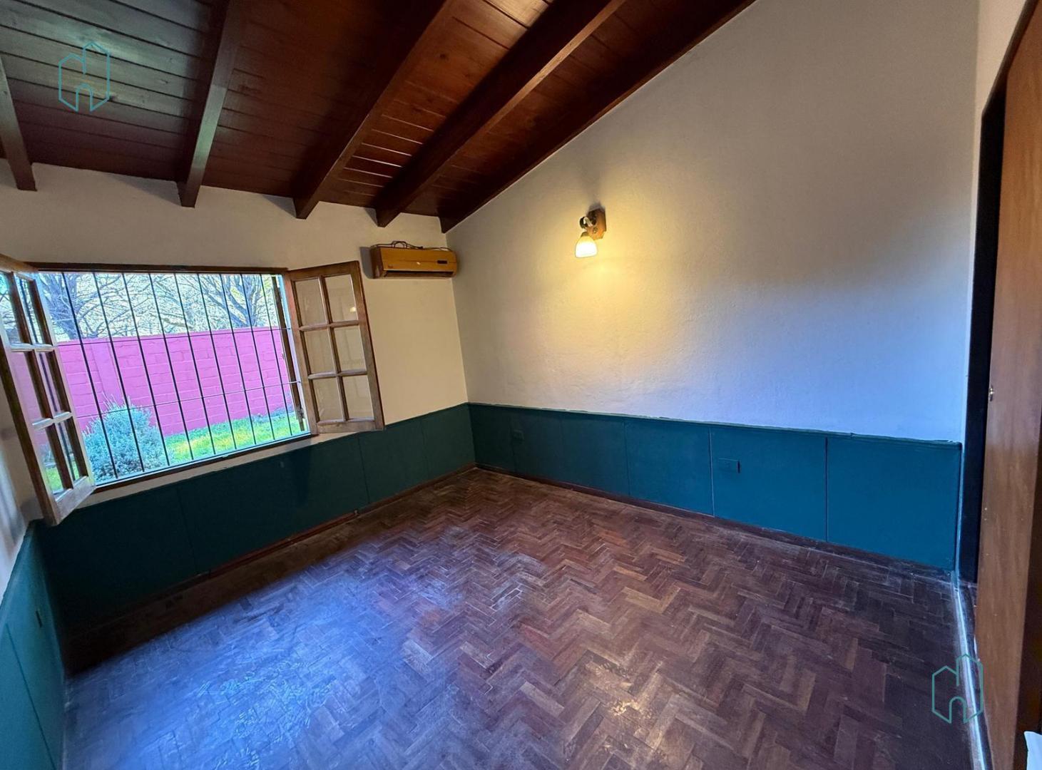 Foto de Casa en venta en Villa Allende - 2 dormitorios, 550 m2 de terreno, imagen 4