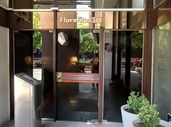 Gran Departamento Frente a La Cañada C/ Cochera !!! 5