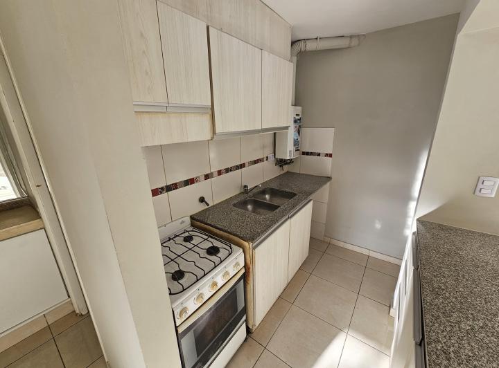 Departamento en Alquiler 1 Dormitorio con Balcon Pileta y Asadores 3