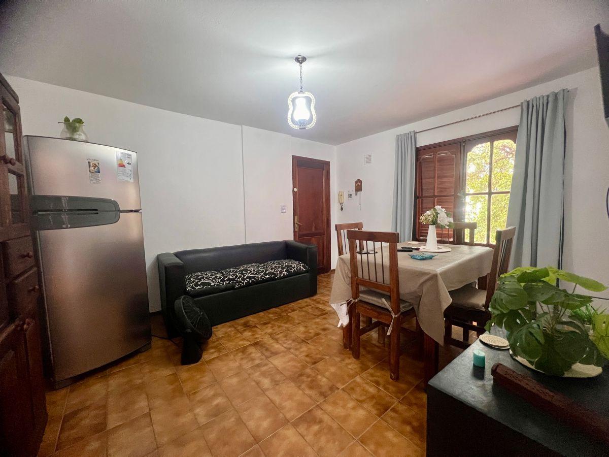 Foto de Oportunidad! Venta dpto 2dor c/ balcon. B San Martin, imagen 2