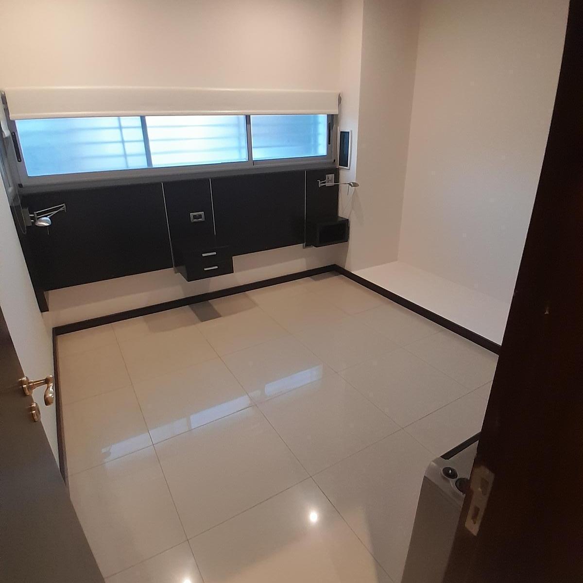 Casa en Barrio Alberdi 5
