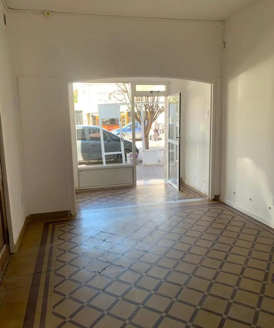 Local en Barrio Alberdi 3