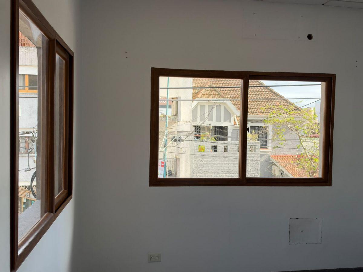 Foto de Excelentes Oficinas en Venta en Florida, imagen 4