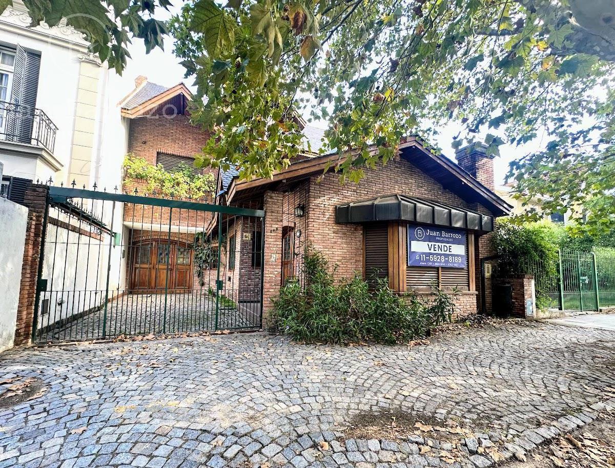 Chalet en Venta con con 5 Dorm. y Fondo Libre con Piscina. L. de Zamora 1