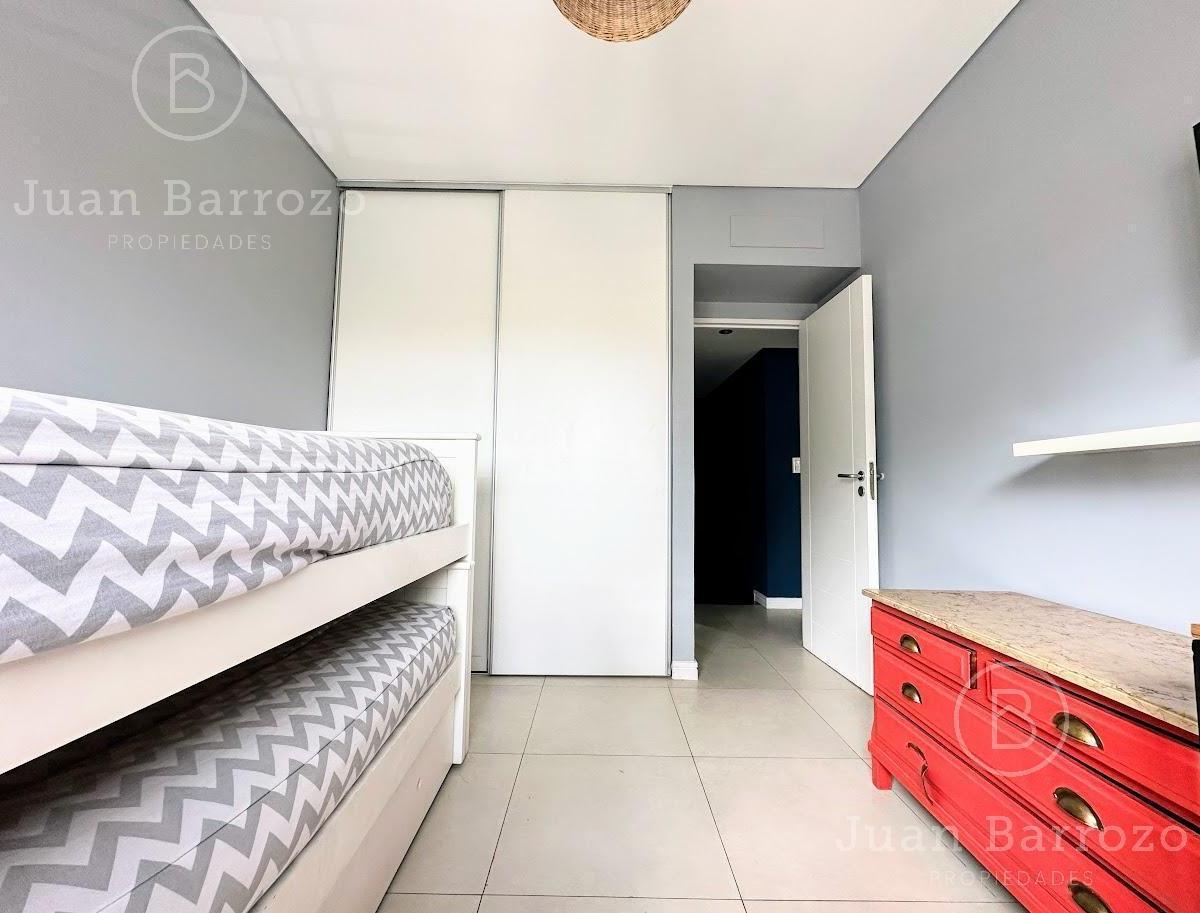 Departamento Tipo Duplex de 3 Dorm. con Cochera. Banfield Oeste 2