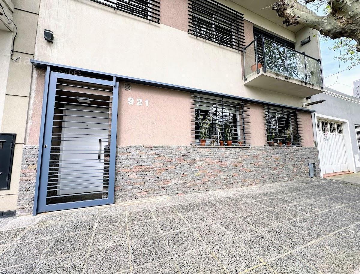 Departamento Tipo Duplex de 3 Dorm. con Cochera. Banfield Oeste 3