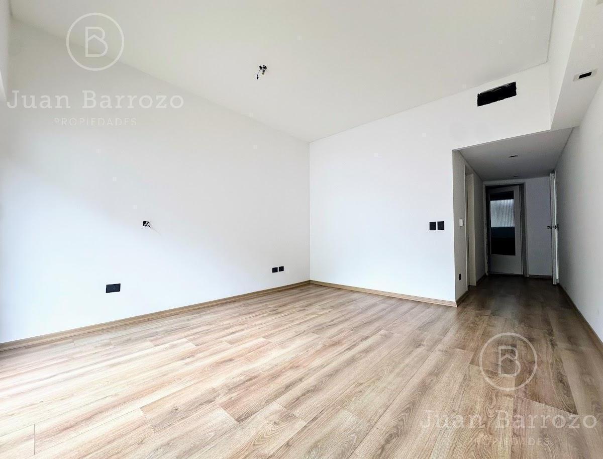 Excelente Propiedad con 5 Dorm. en Exclusiva Zona de Lomas de Zamora Oeste. 3