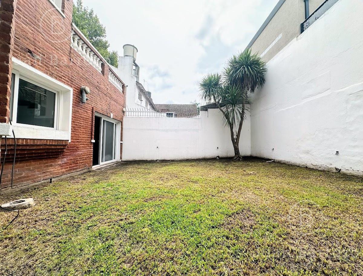 Excelente Propiedad con 5 Dorm. en Exclusiva Zona de Lomas de Zamora Oeste. 2