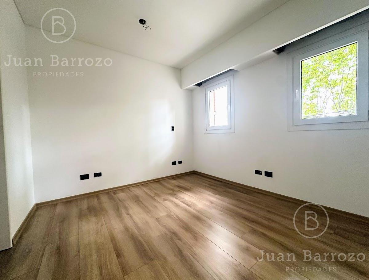 Excelente Propiedad con 5 Dorm. en Exclusiva Zona de Lomas de Zamora Oeste. 5