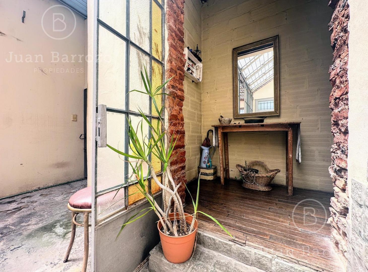 Foto de Venta Casa de 2 dormitorios en Banfield Este, imagen 2
