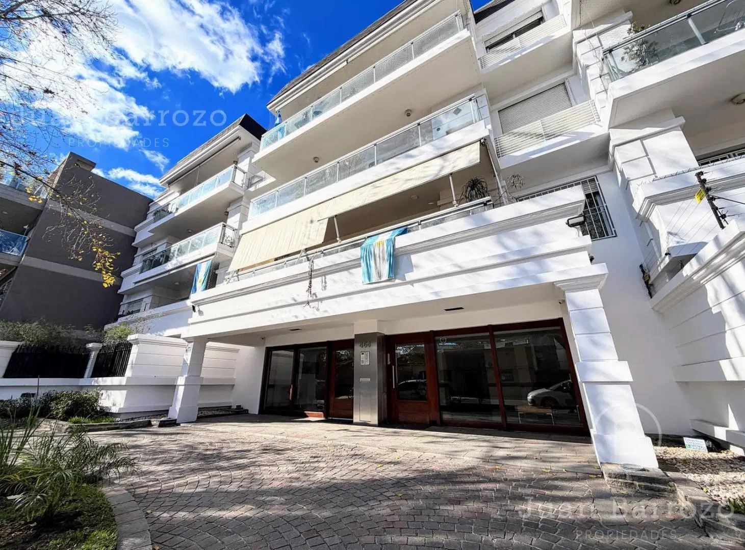 Venta Departamento de 4 ambientes en Lomas de Zamora 2