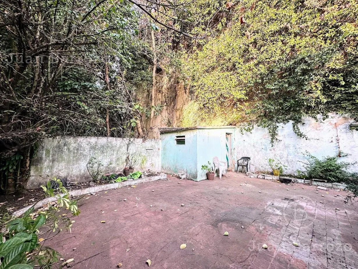 Lote de terreno en venta en Temperley. Zonificación R2.1 (FOS: 0.6 y FOT 1.8 premios). 8